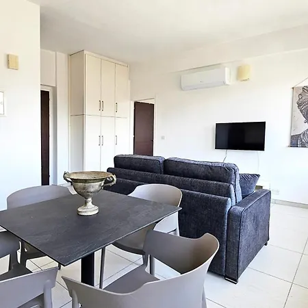 Phaedrus Living Ledras Residences 205 Apartment *